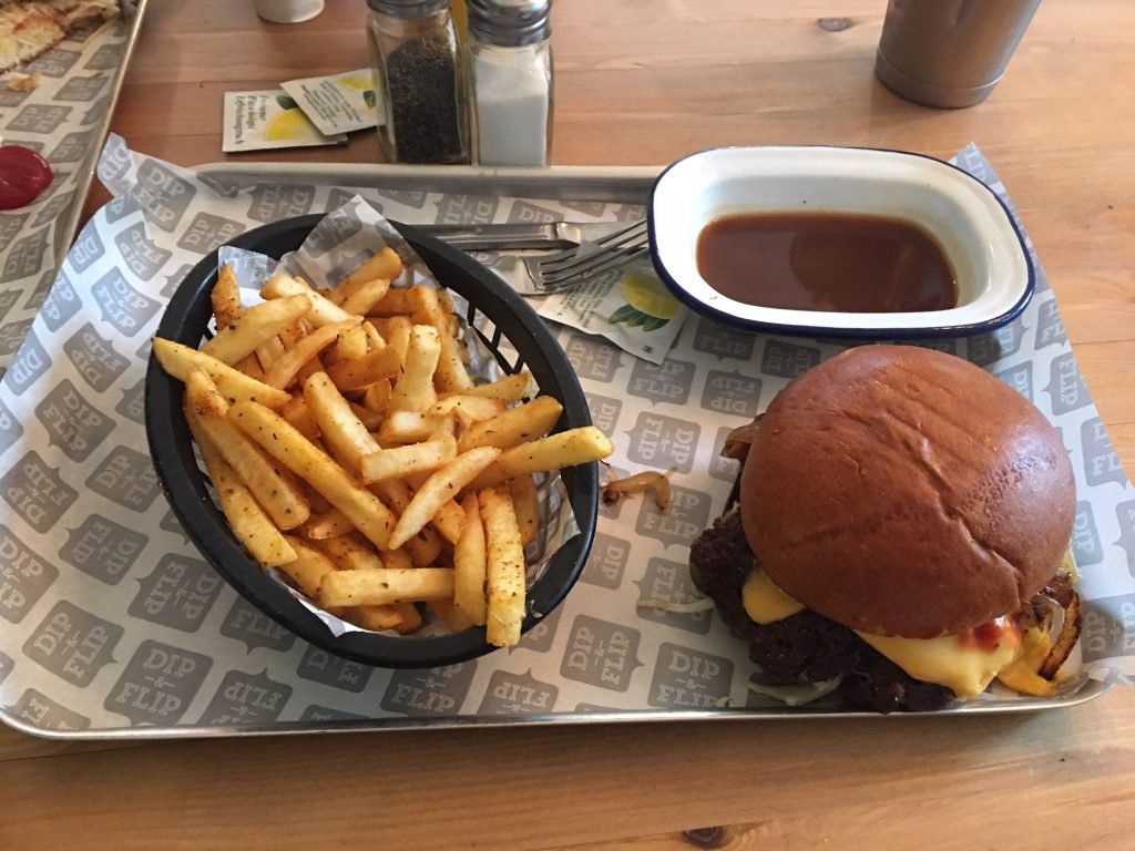 Dip & Flip Burger, Chips and Gravy